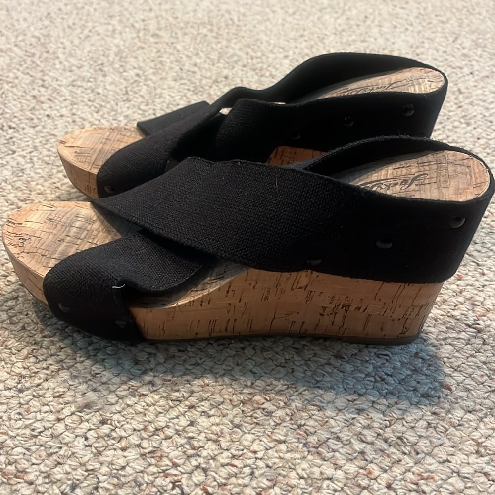 Lucky Brand Women's Miller2 Sandal Size 8.5 Cork Wedge Heel Platform Black Shoe - Picture 3 of 4